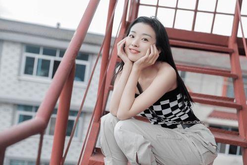 爱薇薇八连杀在线播放,惊心动魄的悬疑直播揭秘